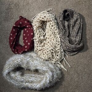 Stylish Women's Infinity Scarf Set